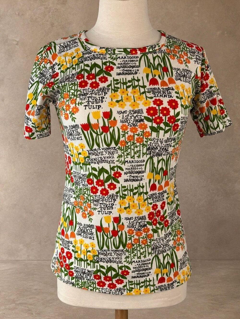 Miss K Size M Vintage Floral Garden Print Knit Top White Retro Tulip Daisy Tee